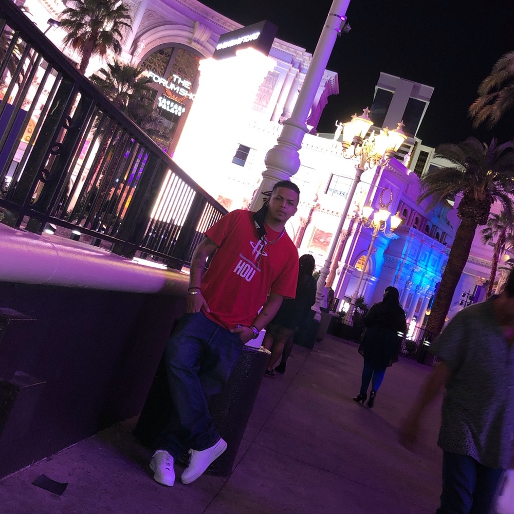 Meet your Posher, Josue